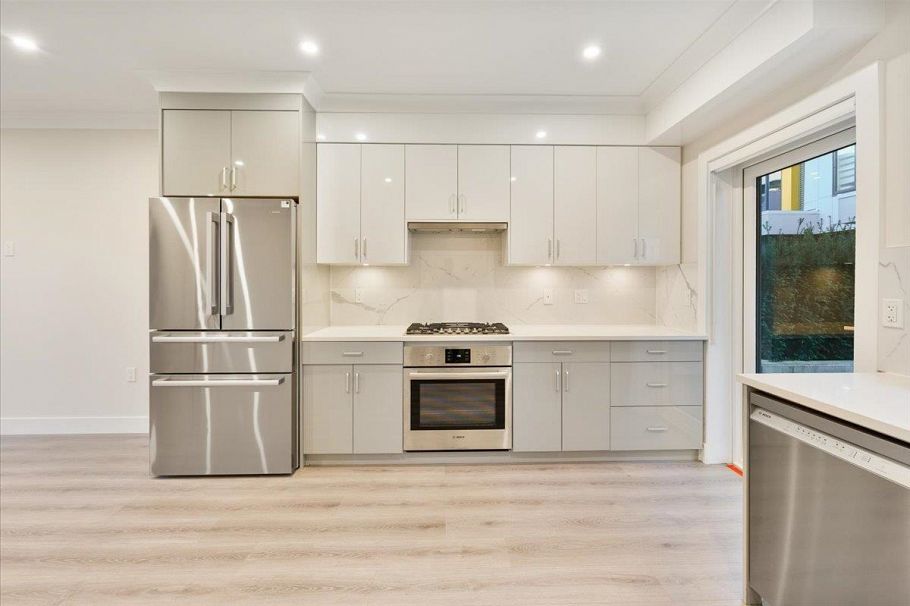 8303 French Street Vancouver, BC - 9