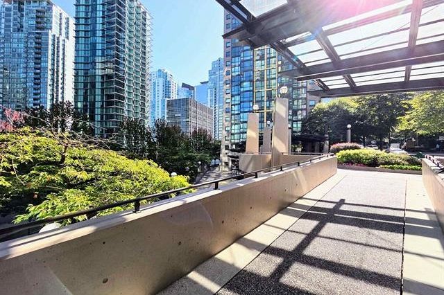 1109 1367 Alberni Street Vancouver, BC - 25