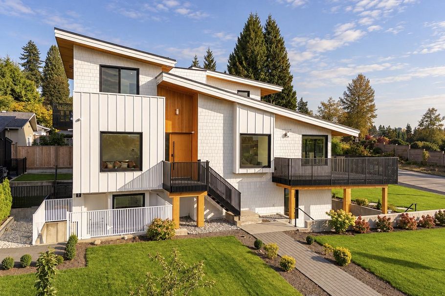 366 W 25th Street North Vancouver, BC - 3