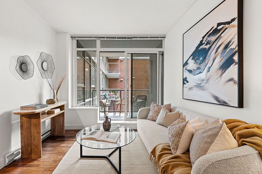 256 250 E 6th Avenue Vancouver, BC - 8