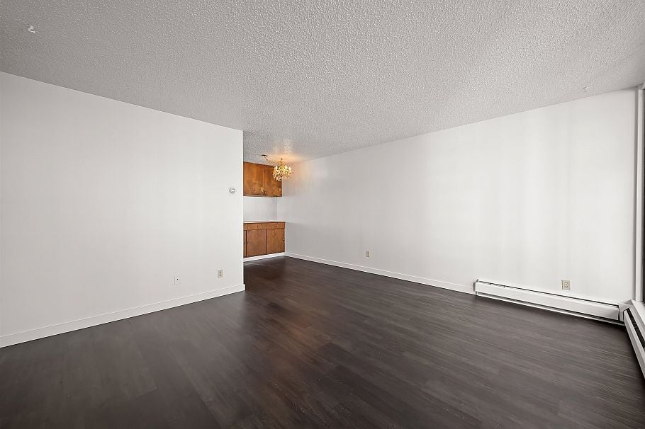 503-504 1725 Pendrell Street Vancouver, BC - 3