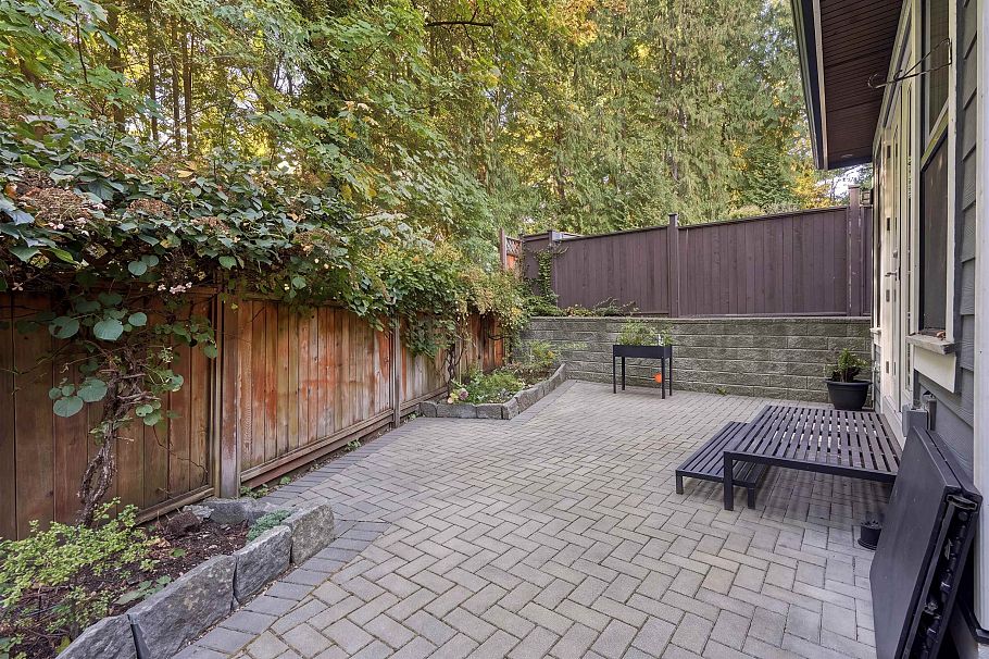 631 W 24th Close North Vancouver, BC - 38