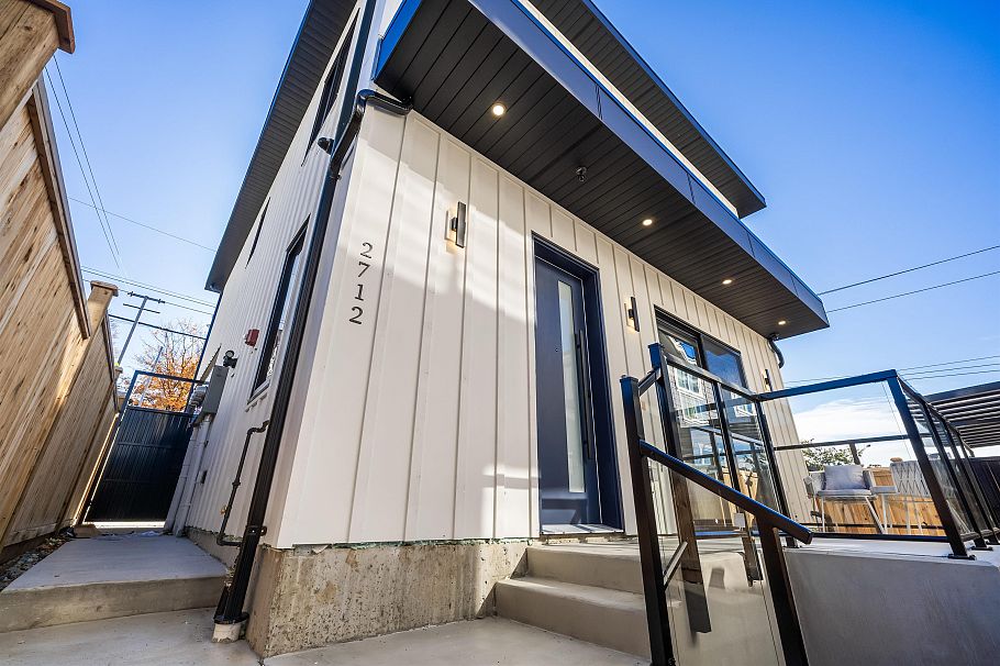2712 Kitchener Street Vancouver, BC - 23