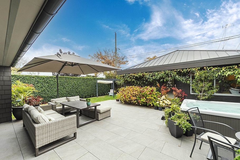 2505 Adanac Street Vancouver, BC - 14