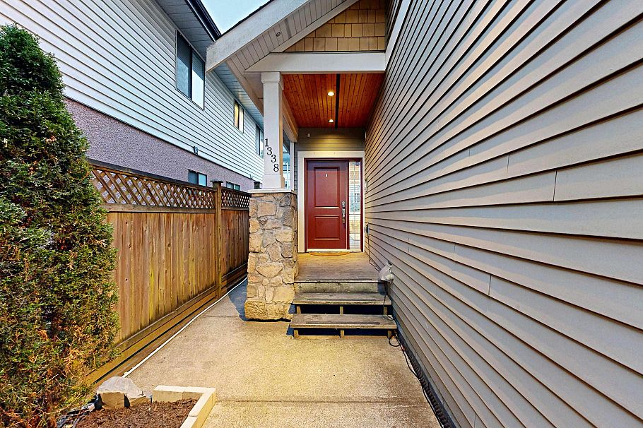 1338 E 23rd Avenue Vancouver, BC - 24