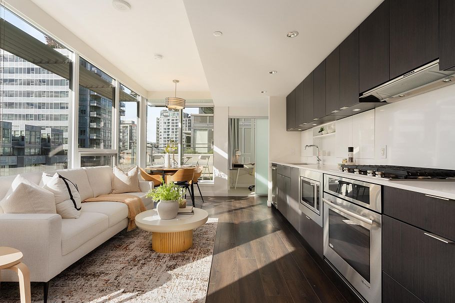 608 161 E 1st Avenue Vancouver, BC - 1