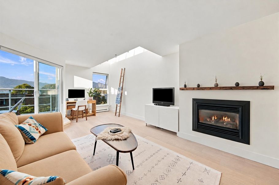 2240 York Avenue Vancouver, BC - 1