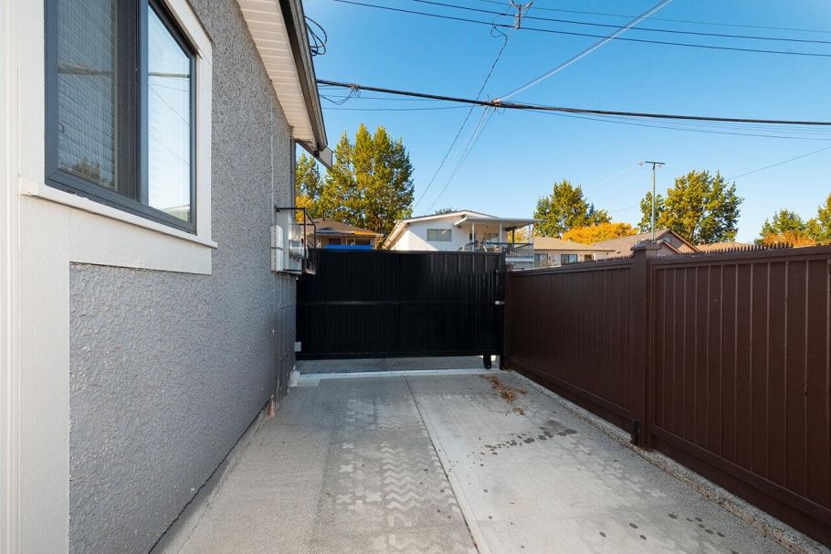 1195 Nootka Street Vancouver, BC - 39