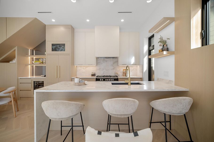 411 W 19th Avenue Vancouver, BC - 7