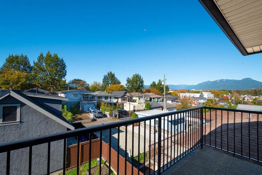 1195 Nootka Street Vancouver, BC - 24