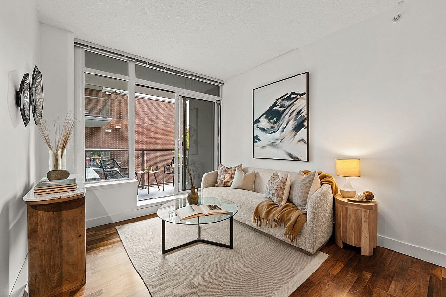 256 250 E 6th Avenue Vancouver, BC - 7