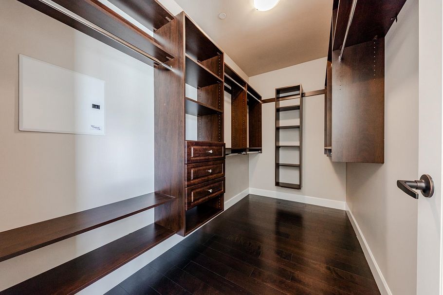 5506 College Street Vancouver, BC - 34