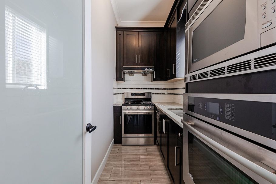 5506 College Street Vancouver, BC - 15