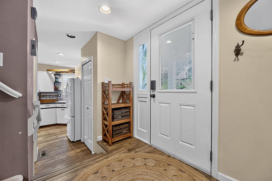 1150 Beaufort Road North Vancouver, BC - 9
