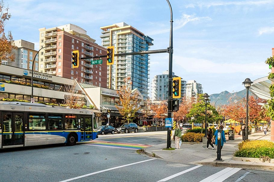 1307 158 W 13th Street North Vancouver, BC - 21