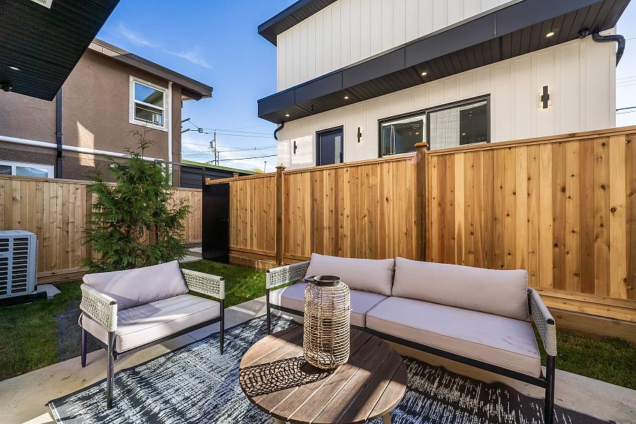2 2710 Kitchener Street Vancouver, BC - 10