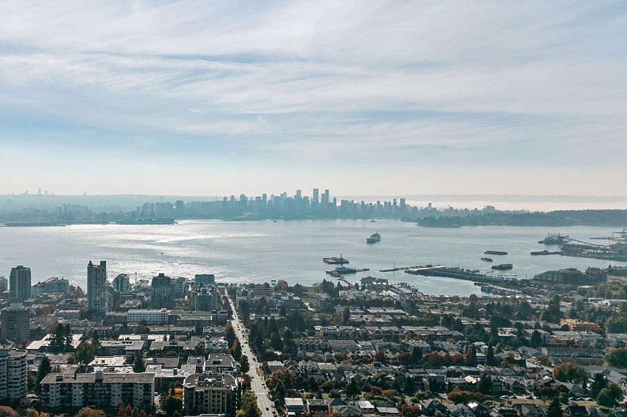 1307 158 W 13th Street North Vancouver, BC - 2