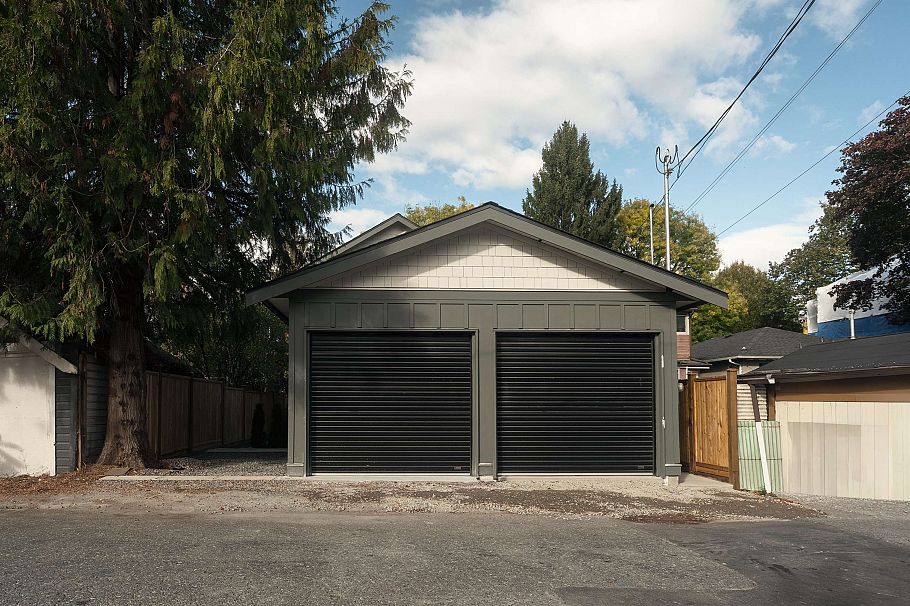 1 1376 E 11th Avenue Vancouver, BC - 30