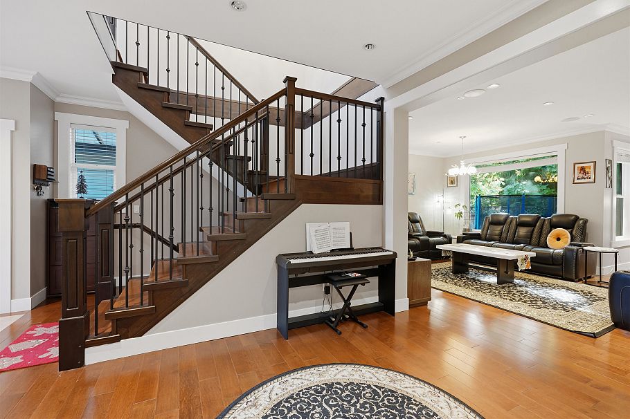 631 W 24th Close North Vancouver, BC - 6