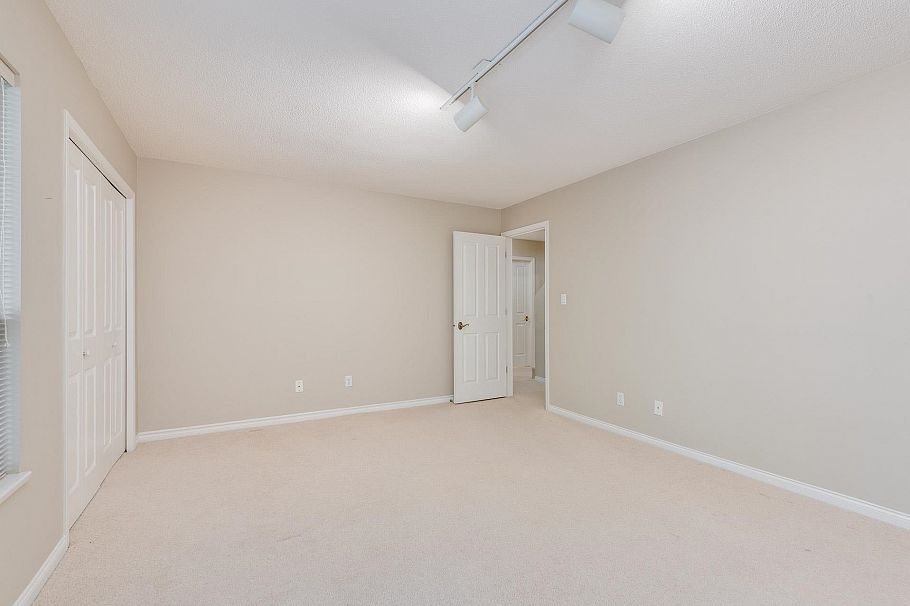 29 4055 Indian River Drive North Vancouver, BC - 19