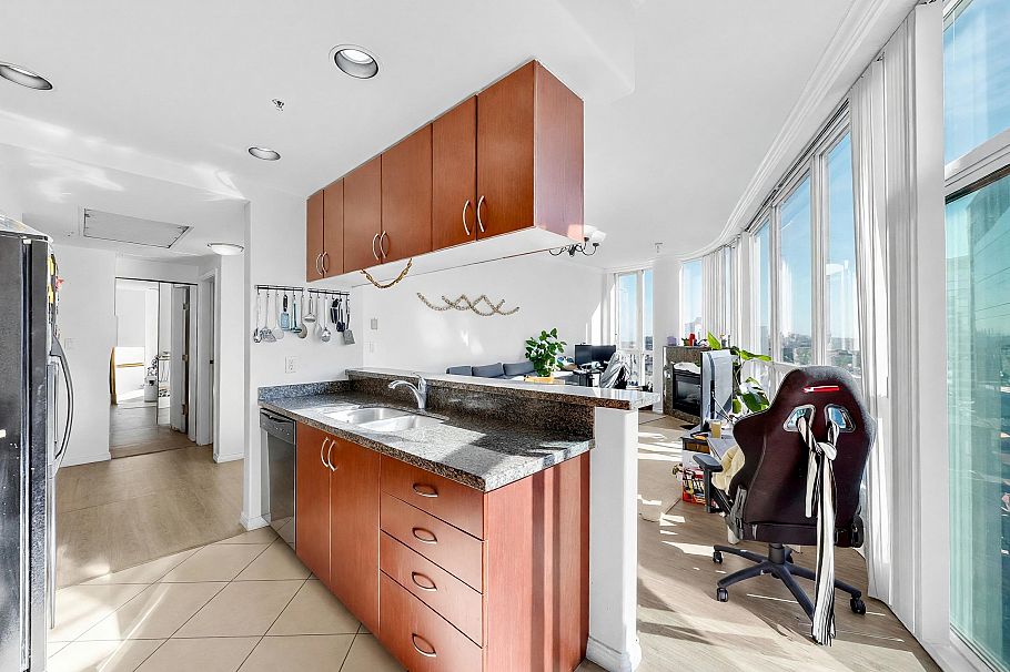 3803 1111 W Pender Street Vancouver, BC - 9