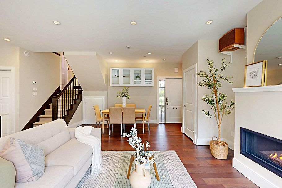 1338 E 23rd Avenue Vancouver, BC - 6
