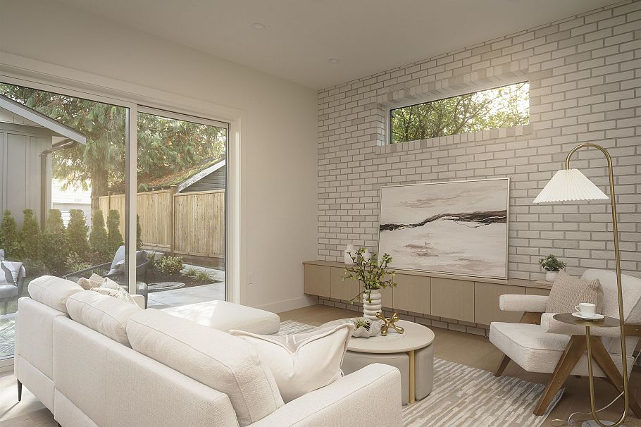 2 1376 E 11th Avenue Vancouver, BC - 3