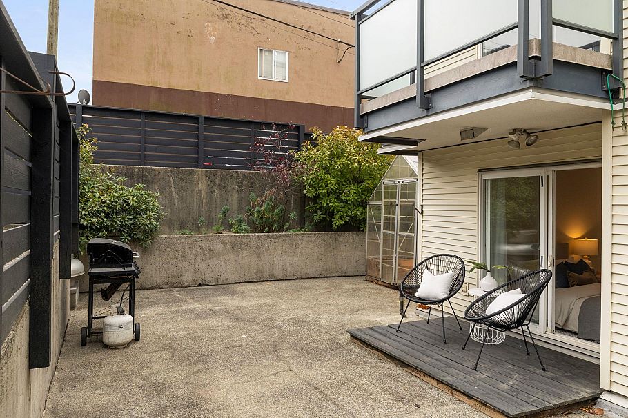106 33 N Templeton Drive Vancouver, BC - 20