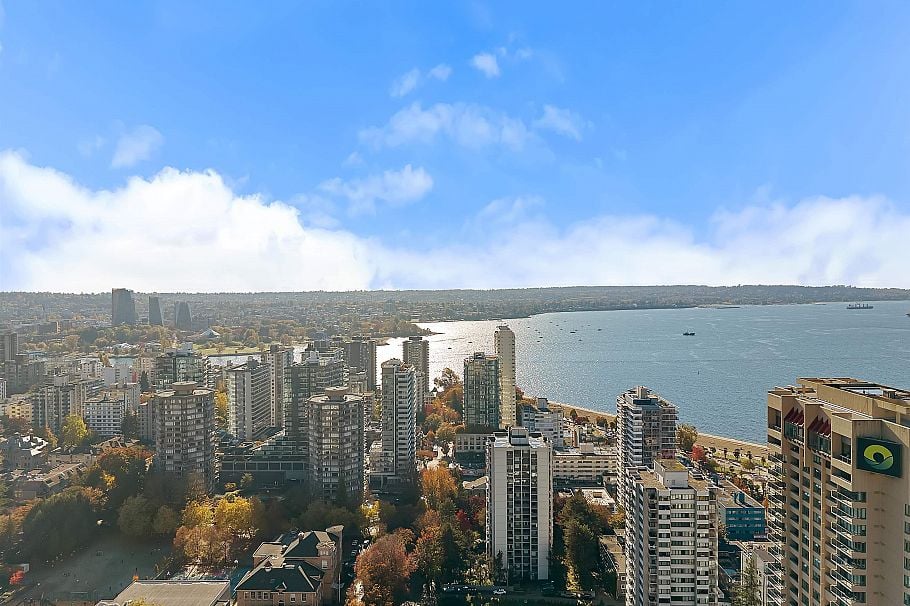 503-504 1725 Pendrell Street Vancouver, BC - 2