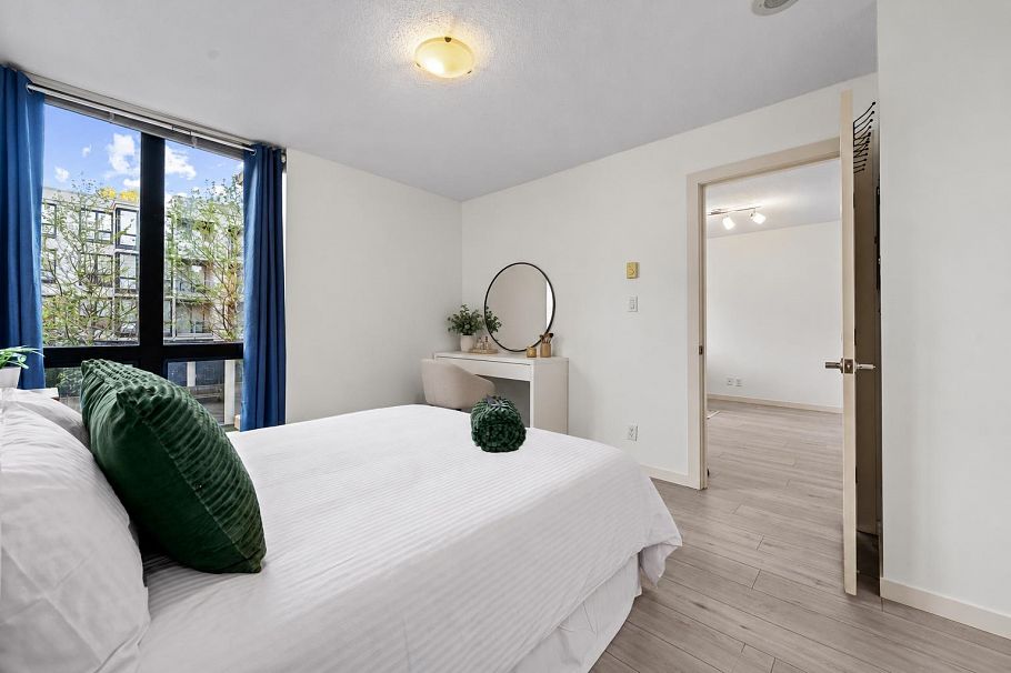 220 3663 Crowley Drive Vancouver, BC - 15