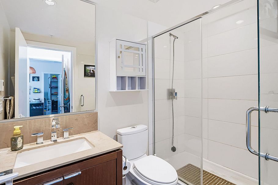 1307 158 W 13th Street North Vancouver, BC - 11