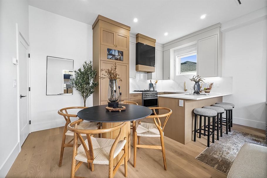 2712 Kitchener Street Vancouver, BC - 8