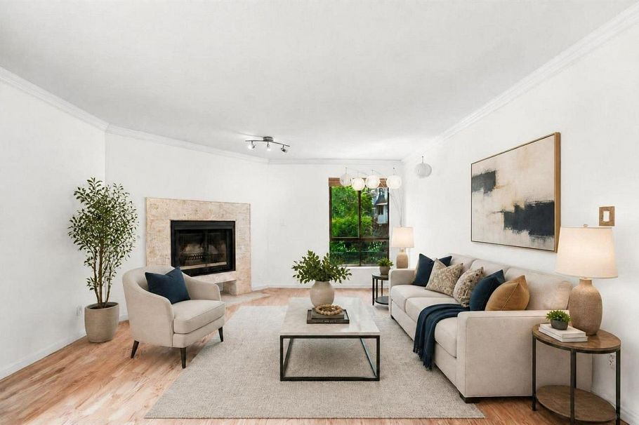 104 2181 Panorama Drive North Vancouver, BC - 1