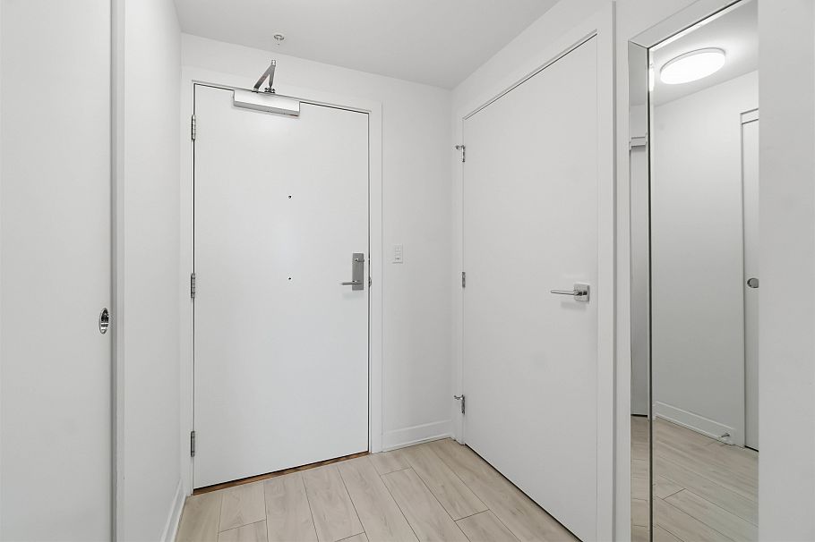 1306 1401 Hunter Street North Vancouver, BC - 27