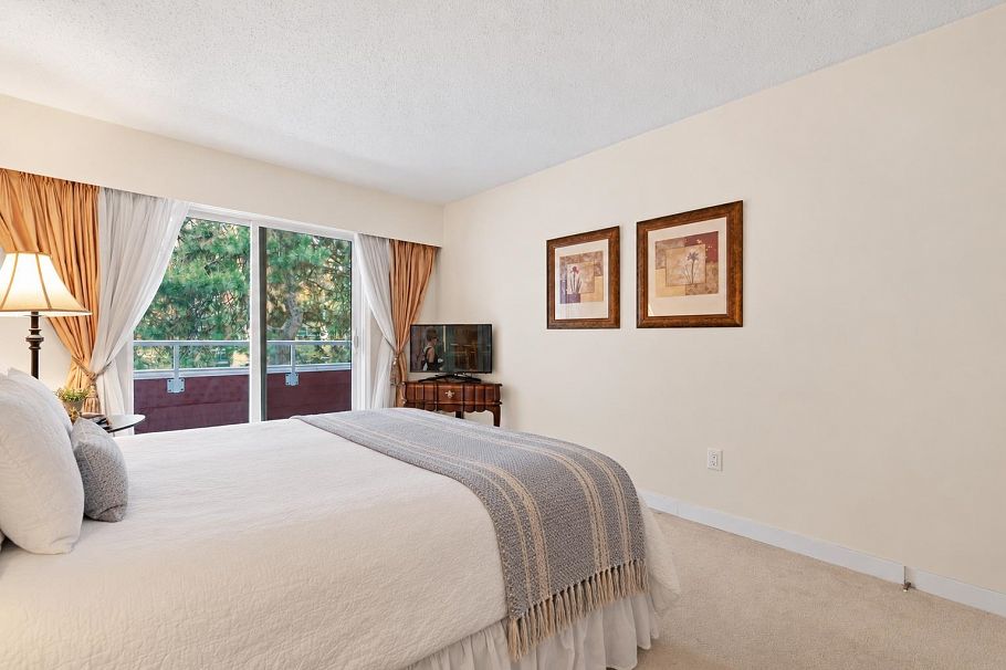 206 250 W 1st Street North Vancouver, BC - 11