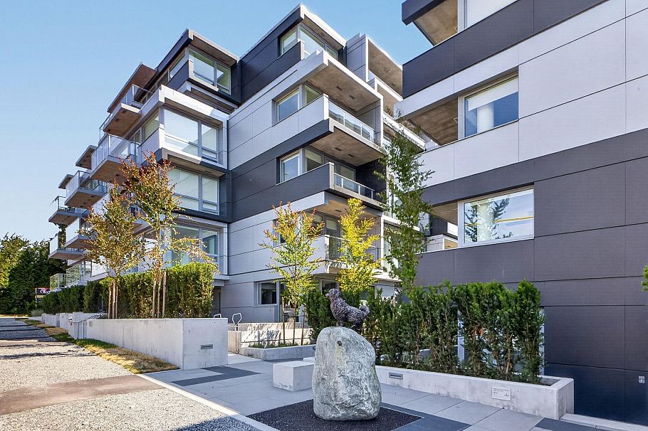 501 8120 Oak Street Vancouver, BC - 1