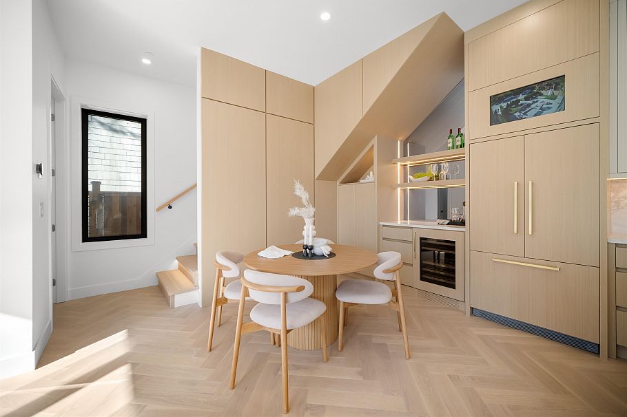 411 W 19th Avenue Vancouver, BC - 8
