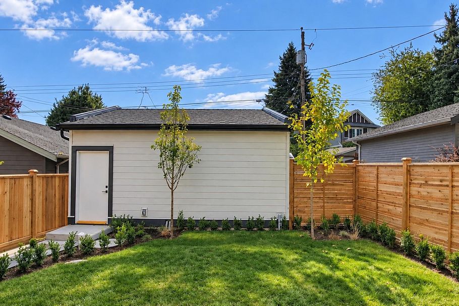 2 746 E 12th Avenue Vancouver, BC - 36