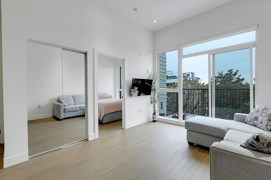 604 2235 Broadway Vancouver, BC - 1