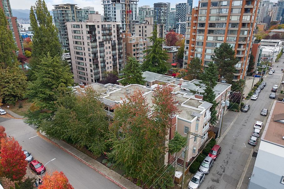 102 828 Gilford Street Vancouver, BC - 35