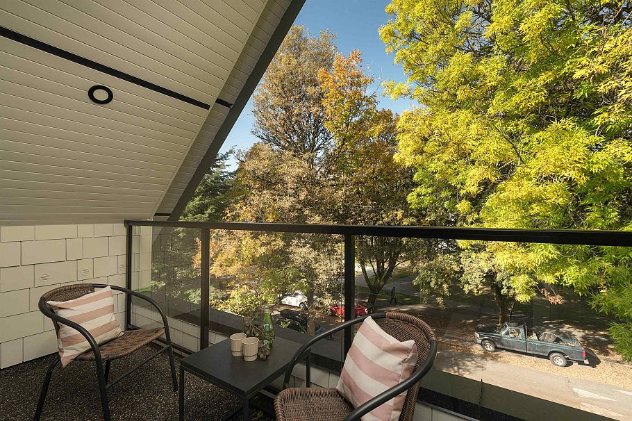 1 1376 E 11th Avenue Vancouver, BC - 22
