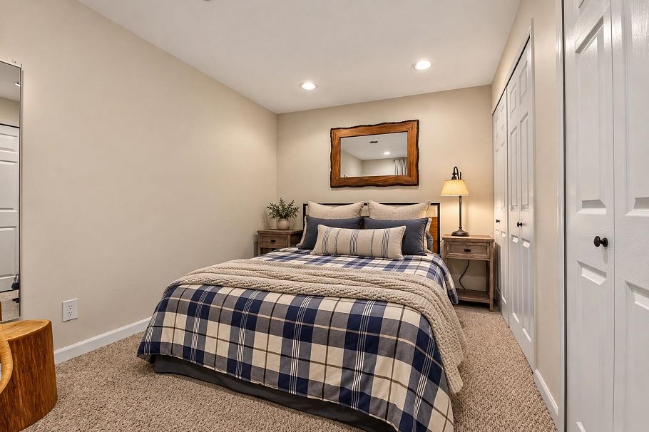 1150 Beaufort Road North Vancouver, BC - 39