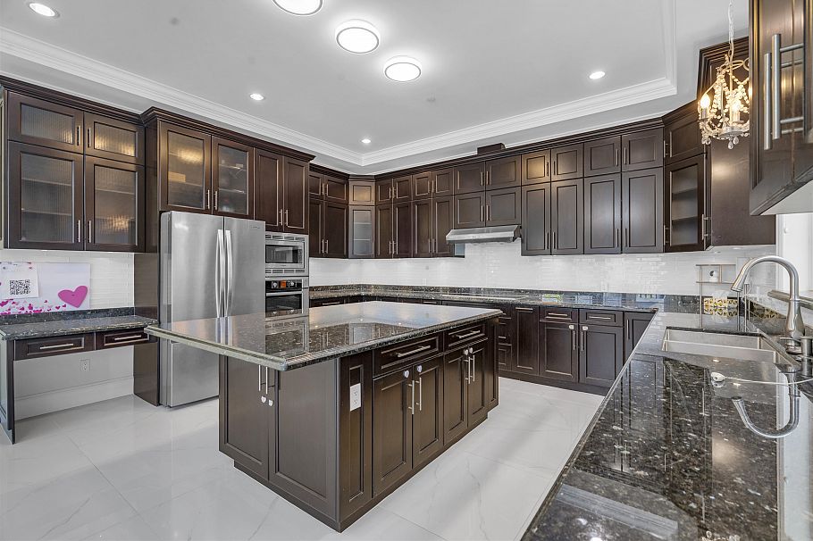 6830 Vivian Street Vancouver, BC - 15