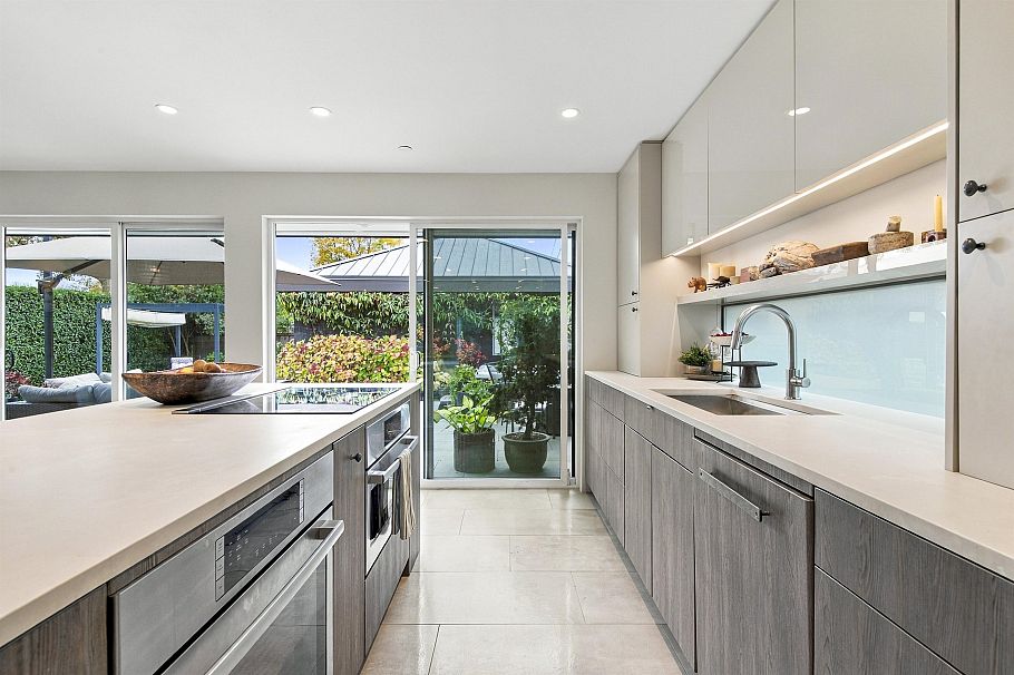 2505 Adanac Street Vancouver, BC - 5