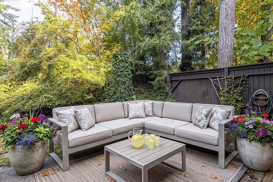 1996 Purcell Way North Vancouver, BC - 33