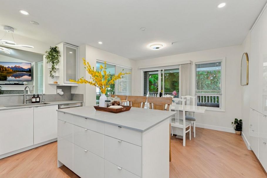 308 1150 Lynn Valley Road North Vancouver, BC - 8