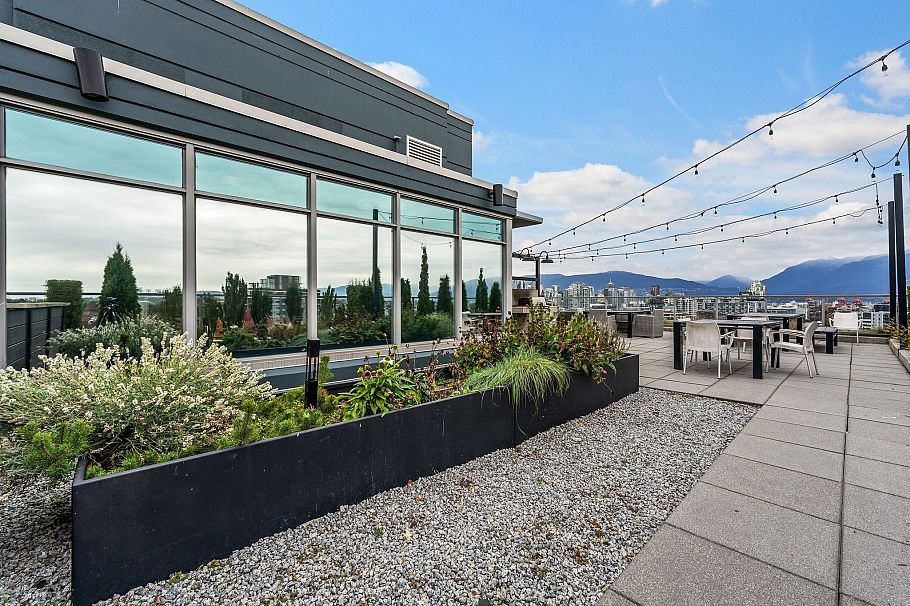 256 250 E 6th Avenue Vancouver, BC - 33