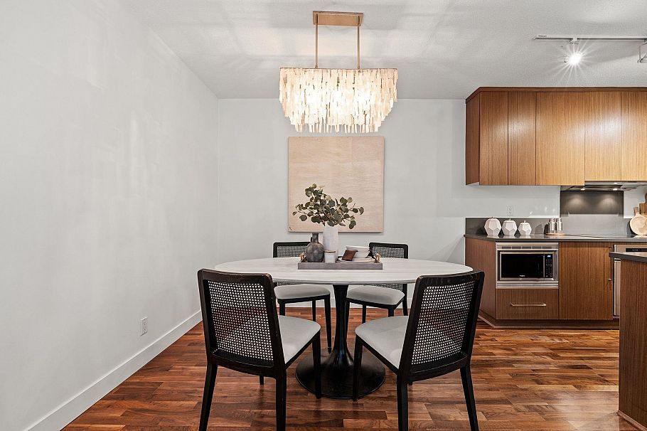 256 250 E 6th Avenue Vancouver, BC - 14