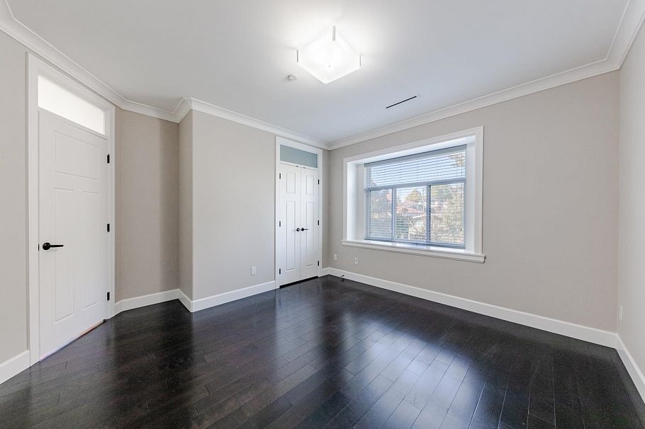 5506 College Street Vancouver, BC - 25