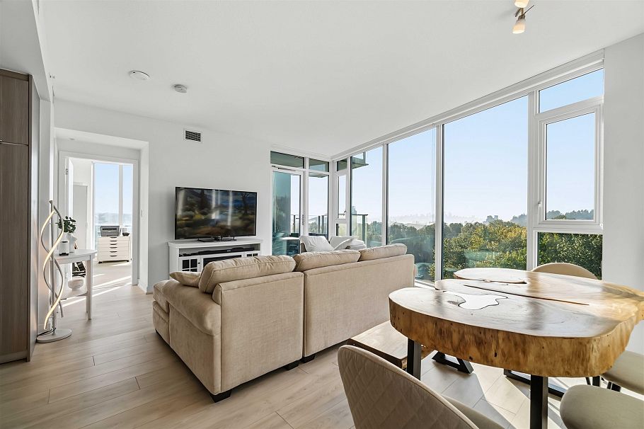 1306 1401 Hunter Street North Vancouver, BC - 2